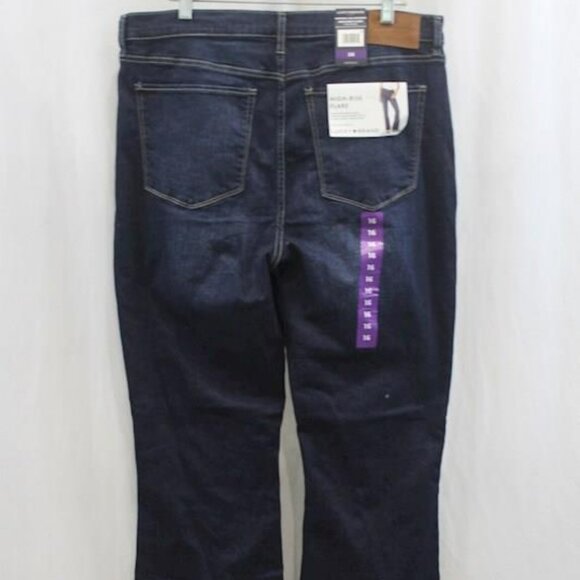 High-Rise Flare Two-Way Stretch Stevie Jeans - Picture 7 of 11